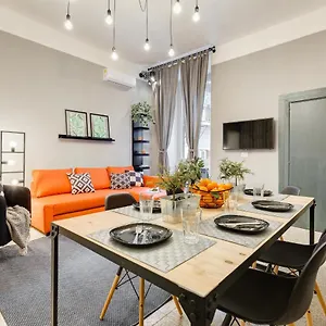 Apartment Tridente, Rome